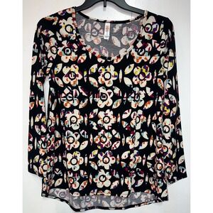 NWOT Lularoe l/s Tee M